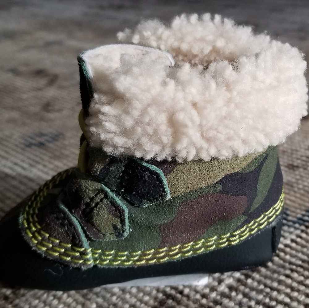 Sorel infant size 3 caribootie New in box.
